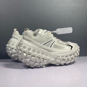 Chaussures de sport de luxe de marque pour hommes et femmes, grande taille, à lacets, en maille respirante, avec semelle intérieure en caoutchouc antidérapante et plateforme. - Product Image 5