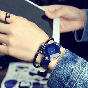 Art rétro coréen pour femmes personnalisé mode diamant à la mode <span class=keywords><strong>montre</strong></span>-ceinture à Quartz 2 pièces ensemble <span class=keywords><strong>Montre</strong></span> Connect <span class=keywords><strong>montre</strong></span> intelligente - Product Image 4