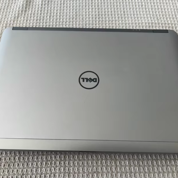 DaLL Latitude E6440 Used Laptop Intel Core I7-4600M Processor 8GB RAM 256GB SSD AMD Graphics