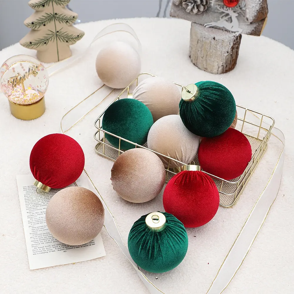 New Design Christmas Ball Set Amazon Hot Sale Christmas Plastic Ball with Cloth-Wrapped for Christmas Decorations Ornaments