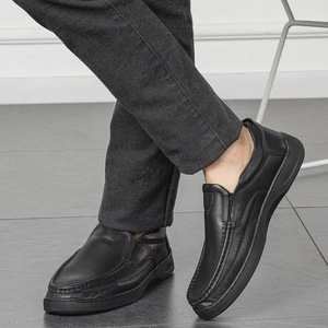 Mocasines de Cuero Genuino con Punta Sólida, Suela de Goma, Transpirables, con Logotipo Grabado, Zapatos de Vestir para Hombre, Forrados en Cuero Genuino - Product Image 4