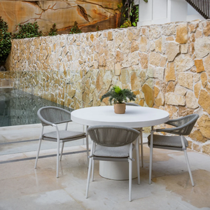 Mesa de cemento para exteriores con forma personalizada OEM para proyectos de hotel y hostelería, mesa de jardín de hormigón impermeable, fabricante de Vietnam - Product Image 1