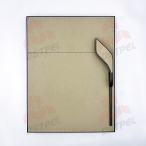 Armadio Moderno di Lusso con Ante a Persiana in Pelle e Telaio in Alluminio, per Arredamento Camera da Letto - Product Image 3