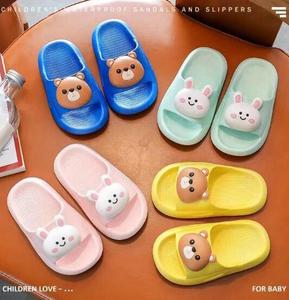 Chaussons pour femmes en PVC de haute qualité, prix bas, vente en gros d'été, fournisseur de prix avantageux, dessin animé <span class=keywords><strong>Pikachu</strong></span> - Product Image 1