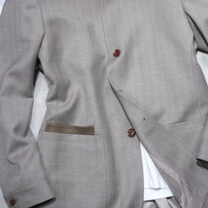 Blazer Grigio Personalizzato con Colletto alla Coreana, Monopetto, in Tessuto Polycaprio Italiano, Lana a Spina di Pesce, Traspirante, Vestibilità Slim, per Business - Product Image 4