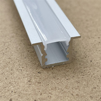 Bande lumineuse profilée LED LS-227 15.6x10mm avec lentille en aluminium IP68 6000 Series Grade Cut & Punch Services pour décorations