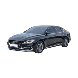 Sedán Ejecutivo 2018 NEGRO Grandeur IG Automático Gasolina con Asientos con Memoria y Conducción Suave - Product Image 1
