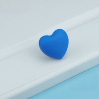 Boutons de tiroir en plastique à motif de dessin animé pour meubles de chambre d'enfant, fabriqués en Chine