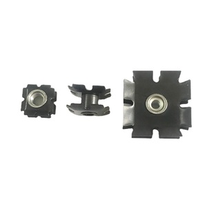 Clips de fixation flottants à encliquetage + écrous en acier zingué pour armoires minières et boîtiers électriques - Product Image 2