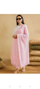 Chal de Invierno Premium KV International para Mujer, Suave, Cálido, Transpirable, de Secado Rápido, para un Viaje Diario Elegante y Cómodo - Product Image 6