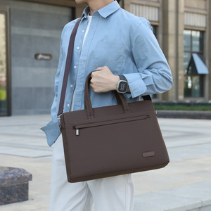 Grande sacoche pour ordinateur portable, étanche, de haute qualité, avec logo personnalisé, en stock, idéale pour les déplacements professionnels quotidiens. - Product Image 5