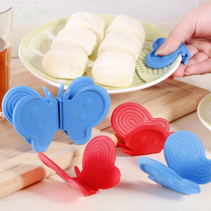 2 In 1 Silicone Oven Mitts Heat Insulation Hand Clip Anti Scald Clamp Butterfly Fridge Magnet Tray Plate Bowl Clip Kitchen <b>Tools</b> - Product Image 3