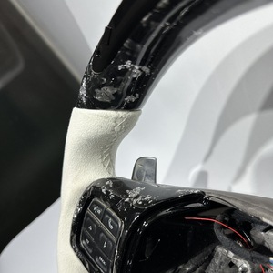 Volante de Fibra de Carbono Forjado Plateado con LED y Alcántara, Venta Directa de Fábrica, Personalización Premium para Chrysler 300 - Product Image 5
