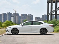 Pour la berline hybride 2.5L automatique 2026 à conduite à gauche avec caméra 360°, neuve, 0 km, éligible à l'exportation