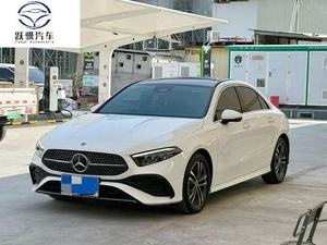 Offre Spéciale – <span class=keywords><strong>Mercedes</strong></span>-Benz Classe A 2023 d'occasion, berline <span class=keywords><strong>4</strong></span> portes 5 places, essence, intérieur noir, fabriquée en Chine - Product Image 2