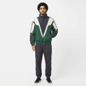 Veste coupe-vent en toile légère et respirante pour homme, col montant, logo sur le devant, conçue pour l'automne, la pluie, les sports de plein air, les vêtements décontractés - Product Image 1