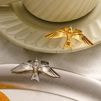 Niche Vintage fiançailles anniversaire fête Simple colombe de la paix 18K plaqué or en acier inoxydable conception ouverte oiseau aile anneau