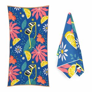 Toalla de playa reciclada de microfibra sin arena de secado rápido personalizada con logotipo - Product Image 4