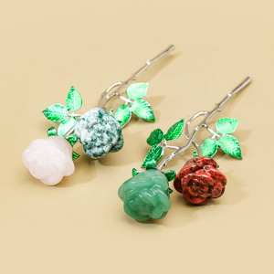 Ornement en cristal naturel sculpté en forme <span class=keywords><strong>de</strong></span> <span class=keywords><strong>rose</strong></span> à double tête, <span class=keywords><strong>rose</strong></span> en cristal avec feuilles vertes pour la décoration <span class=keywords><strong>de</strong></span> la maison - Product Image 3