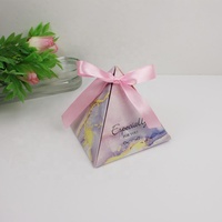 Boîte d'emballage de bonbons en forme de pyramide avec ruban, boîte à chocolat dorée pour mariage et boîtes cadeaux personnalisées