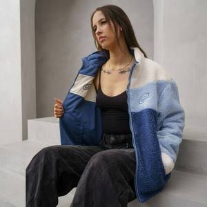 Veste coupe-vent réversible en polaire sherpa et nylon de haute qualité, style rétro, avec blocs de couleur et broderies, pour hommes, vente en gros personnalisée - Product Image 1