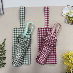 Paraguas de Marca OEM con Diseño a Cuadros y Borde con Volantes, Tela Protectora Solar de Color Compuesto, 8 Varillas, Doble Armazón, Resistente al Viento, para Mujer - Product Image 4