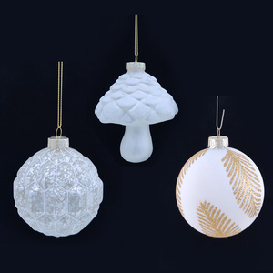 Bolas de cristal soplado decorativas de vacaciones de Navidad de lujo de 10cm de alta calidad, bolas colgantes brillantes con uso de fiesta con purpurina - Product Image 5