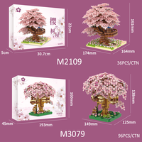 CAYI DIY Ensemble de blocs de construction classiques à assembler, thème Maison dans les arbres et Train, avec fleurs de cerisier romantiques violettes et roses, pour enfant