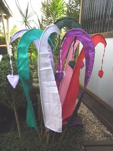 Impression de tissu personnalisé Flying Advertising Drapeau de la plage de <span class=keywords><strong>Bali</strong></span> avec mât de drapeau Petite bannière de plage de plumes - Product Image 4