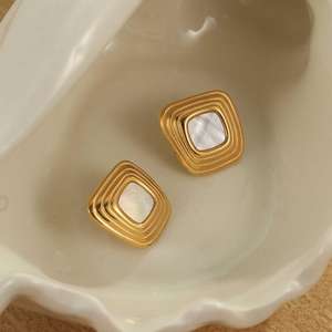 Женские серьги-гвоздики из нержавеющей стали - Product Image 4