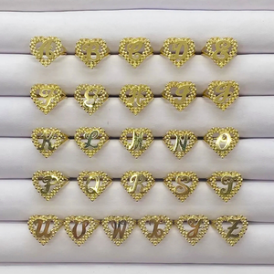 व्यक्तिगत कस्टम पत्र 18k सोने की प्लेटेड स्टेनलेस स्टील हृदय शैली कार्टून पेटेलेंट महिलाओं के लिए - Product Image 1