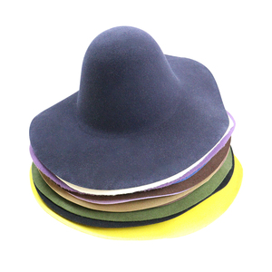 Sombreros Fedora <span class=keywords><strong>de</strong></span> Ala Extra Ancha OEM para Mujer, Sombrero <span class=keywords><strong>de</strong></span> Fieltro <span class=keywords><strong>de</strong></span> Lana Colorido y Moderno con Borde <span class=keywords><strong>de</strong></span> Piel, Sombrero Fedora sin Adornos - Product Image 1