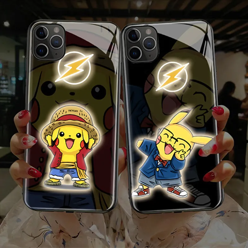 2022 Anime Cartoon Charaktere LED Telefonhülle für iPhone 13 12 11 Pro Max XR 6 7 8 Plus glühende Flash-Stimme Anruf PC TPU