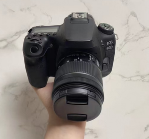 Appareil photo numérique haute performance 33MP, appareil photo reflex moyen format 90D, kit avec objectif 18-55mm - Product Image 3