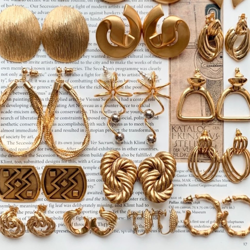 Anting-anting vintage logam emas, perhiasan wanita gaya Chunky