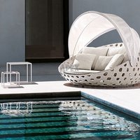 Chaise en rotin en forme de cocon pour patio extérieur, lit de repos en osier pour l'extérieur, chaise longue de plage