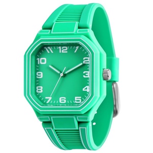 Reloj de Cuarzo para Hombre 2025, Nuevo Modelo, Diseño de Líneas Gruesas, Correa Azul, Octagonal, Logotipo Personalizado, 5BAR Resistente al Agua - Product Image 3