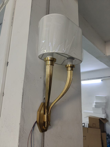 Lampada da Parete di Lusso in Ottone Dorato con Paralume in Lino, Illuminazione Moderna per Soggiorno e Camera da Letto, Applique con Paralume in Tessuto - Product Image 6