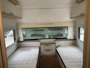 Caravane de voyage moderne légère de luxe à 4 couchages en aluminium, personnalisable, tout-terrain, avec châssis AL-KO - Product Image 2
