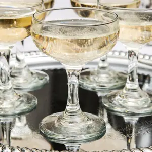 Nhà hàng thủy tinh Martini cup Champagne Coupe Glass dày gốc chì miễn phí phục vụ rượu sâm banh lấp lánh Rượu Cocktail ly