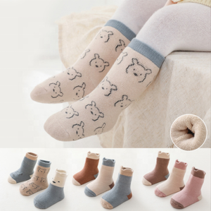 Vente en gros de nouvelles chaussettes d'hiver épaissies en éponge pour enfants 100% coton Style décontracté pour nouveau-nés tout-petits garçons filles - Product Image 2