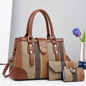 Sac à main en cuir PU imprimé personnalisé, sac à bandoulière classique pour femmes, sac à main en polyester avec fermeture éclair en PU - Product Image 3