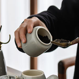 กาน้ำชาเซรามิกขนาดเล็กแบบพกพาสไตล์ญี่ปุ่นกระป๋องชาขนาดเล็กเคลือบด้วยหมึกสีเทาน้ำแข็งปิดผนึกสำหรับการจัดเก็บ - Product Image 4