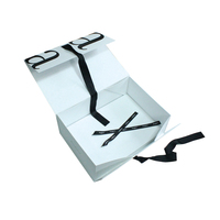 Boîte d'expédition en carton de luxe personnalisable avec fermeture magnétique à ruban pliable pour emballage de perruques, vêtements et t-shirts