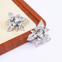 Strand 3D Blumen Mehrschichtige Legierung Ohrstecker Sommer Damen Instagram-Style Vintage Gold und Silber Blumen-Ohrstecker