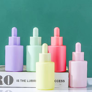 ขวดแก้วเปล่าทรงกลมแบนขนาด15มล. 30มล. 50มล. 100มล. พร้อมสเปรย์ฉีดน้ำละเอียดสำหรับดูแลผิวโลโก้ตามสั่ง - Product Image 1