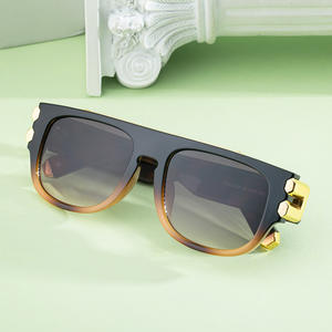 Gafas de sol cuadradas ZS-98428 para mujer, de plástico negro y metal, con protección UV400, estilo urbano para exteriores. - Product Image 3