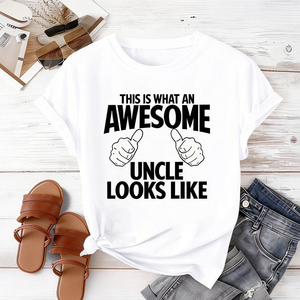 T-shirt da uomo con stampa grafica 'This Is What An Awesome Uncle Looks Like', maglietta regalo per il miglior zio, t-shirt oversize in cotone a maniche corte, streetwear, top casual - Product Image 1