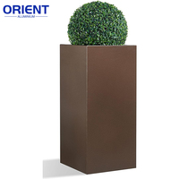 Jardinière durable de grande taille au design classique et simple pour plantes d'extérieur et décoration de jardin