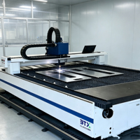 1530 Tischgröße 3KW CNC-Faserlaserschneider mit Wasserkühlung Neue Metallblech-, Holz-, Sperrholz- und Steinschneidemaschine